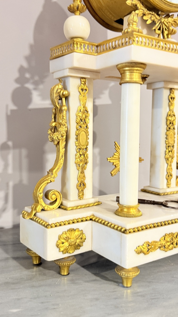 Pendule Louis XVI , en Bronze et Marbre Blanc , JAPY Frères -photo-3