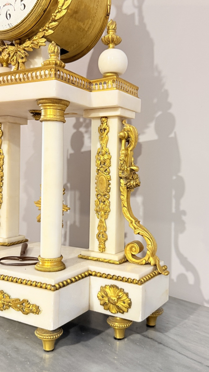 Pendule Louis XVI , en Bronze et Marbre Blanc , JAPY Frères -photo-4