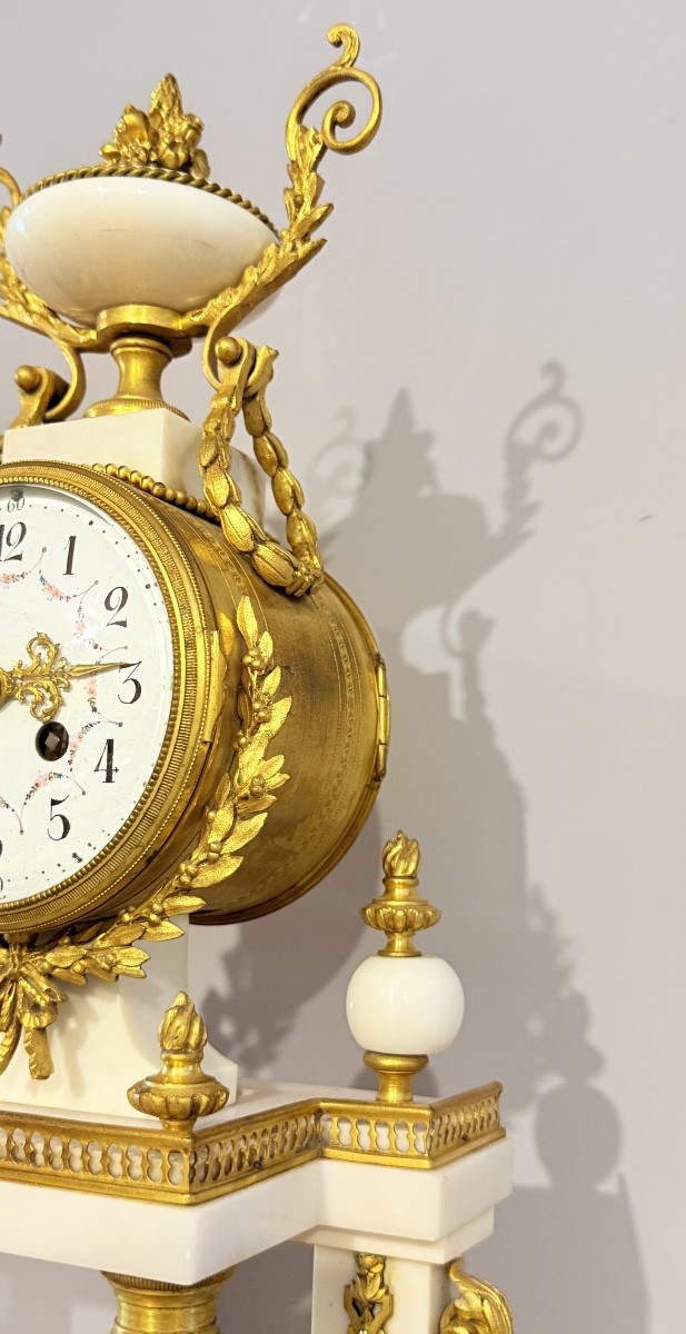Pendule Louis XVI , en Bronze et Marbre Blanc , JAPY Frères -photo-1