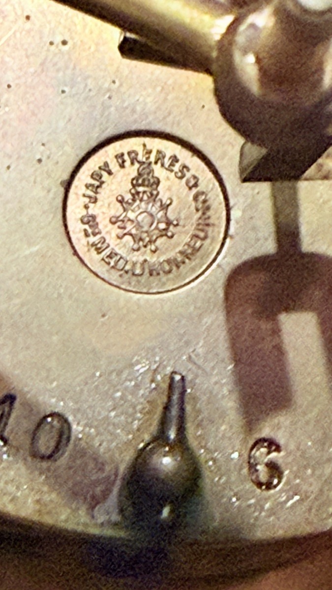 Pendule Louis XVI , en Bronze et Marbre Blanc , JAPY Frères -photo-2