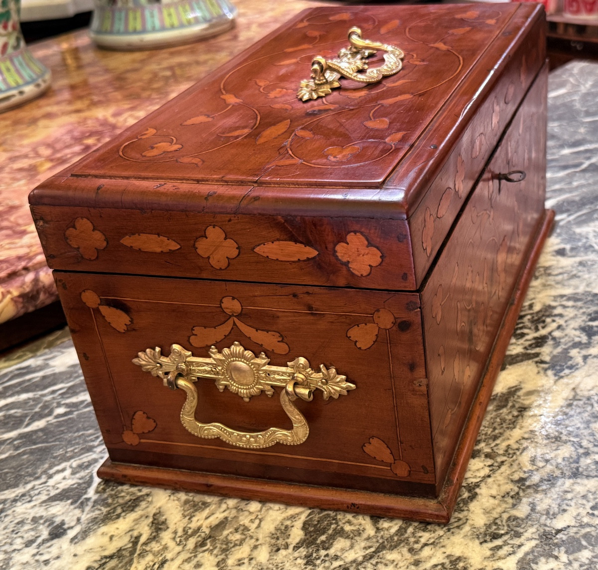 Coffret en Marqueterie de Fleurs , Époque XVIIIe Siècle -photo-2