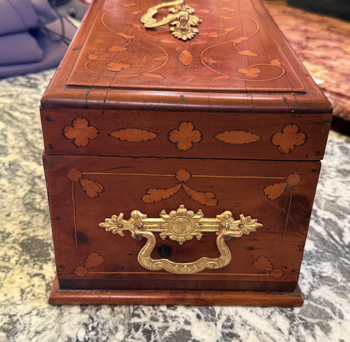 Coffret en Marqueterie de Fleurs , Époque XVIIIe Siècle -photo-2