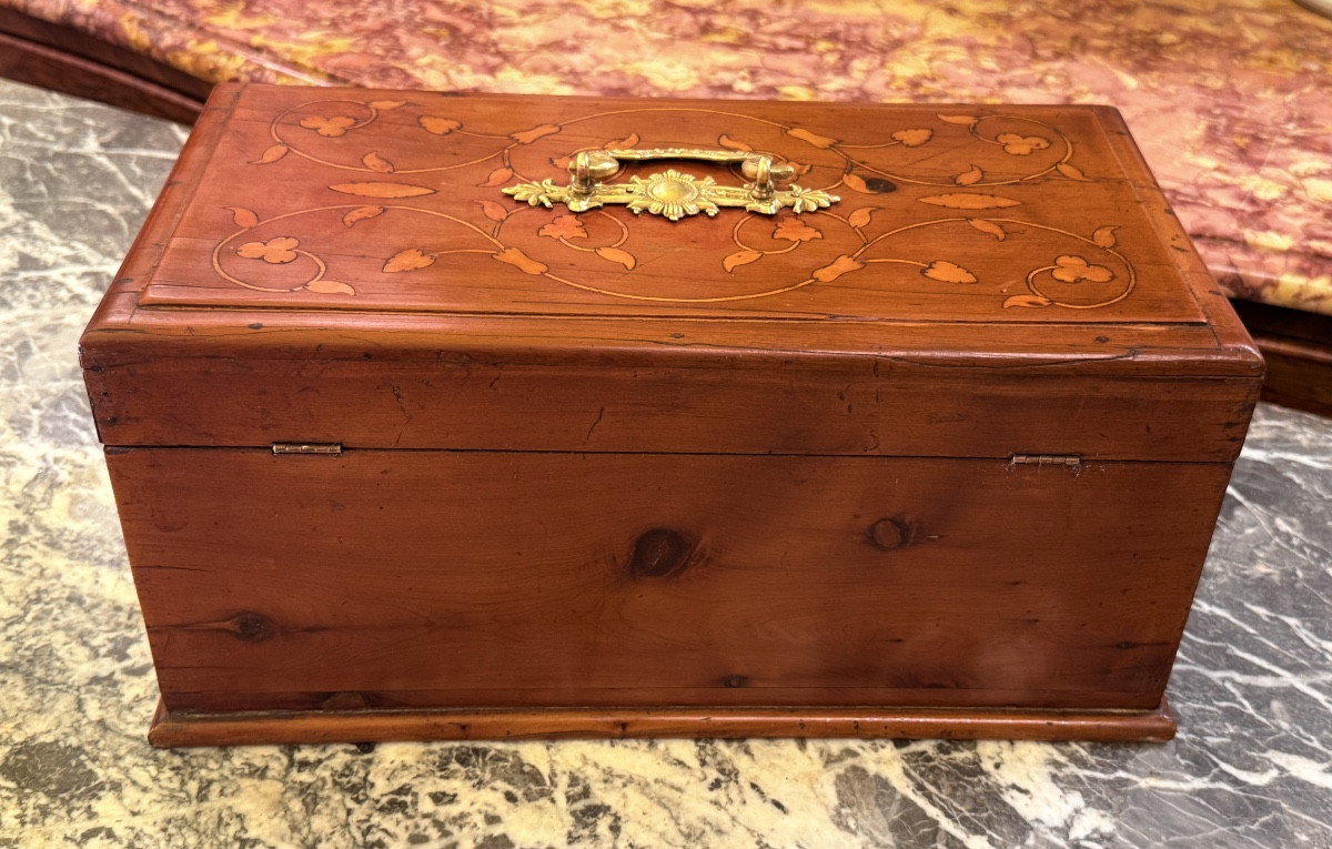 Coffret en Marqueterie de Fleurs , Époque XVIIIe Siècle -photo-3