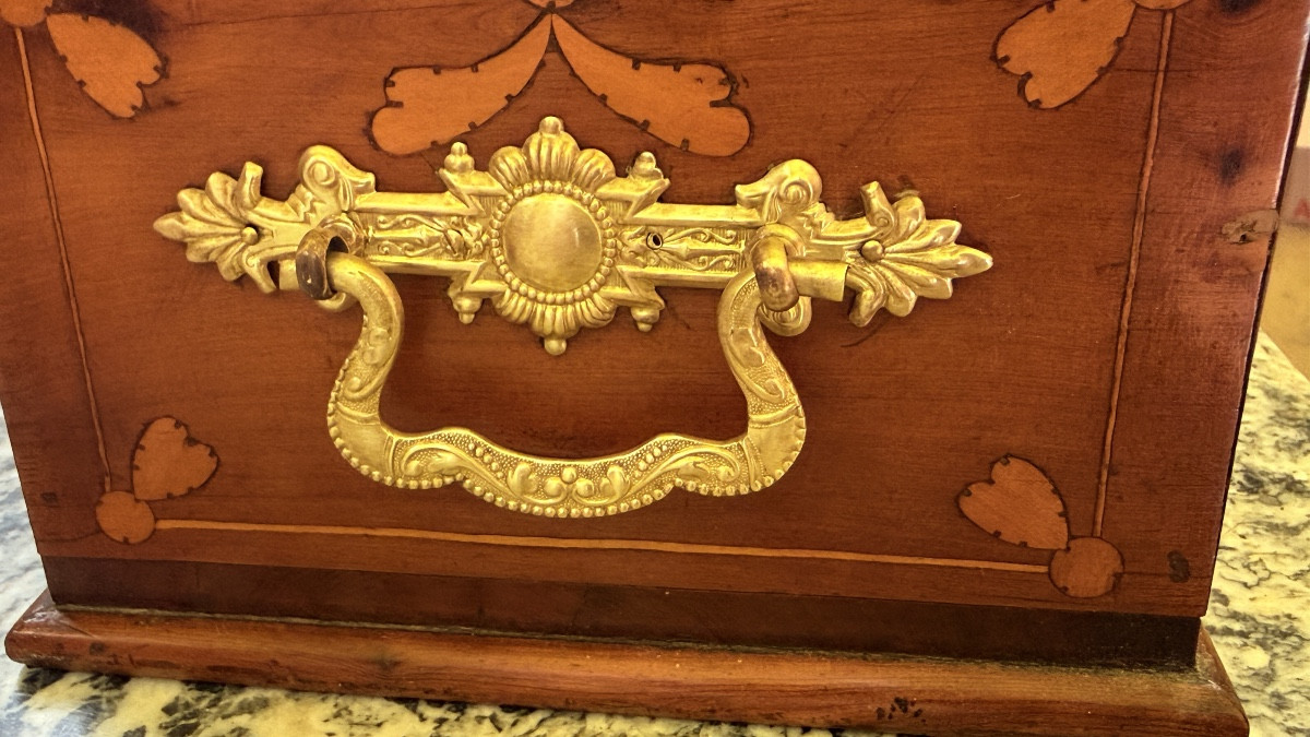 Coffret en Marqueterie de Fleurs , Époque XVIIIe Siècle -photo-8