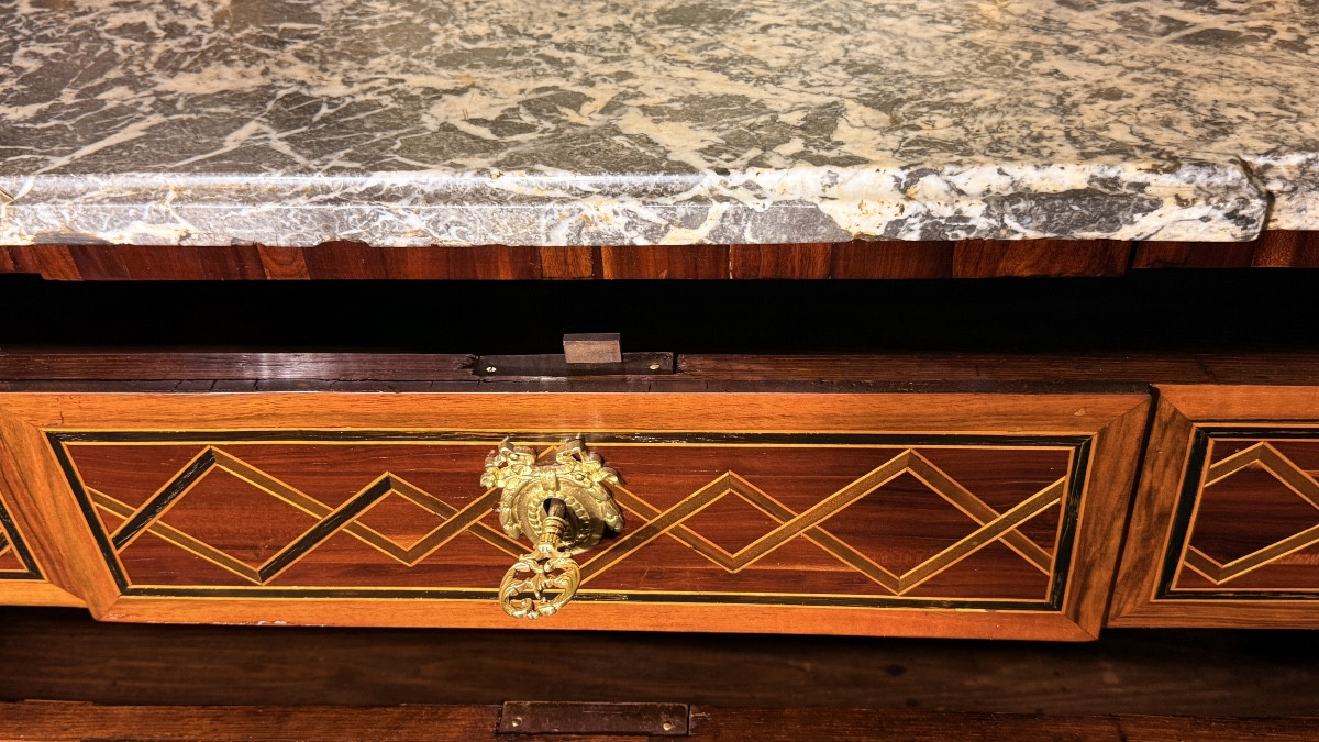 Central Chest Of Drawers Transition Period, 18th Century-photo-1