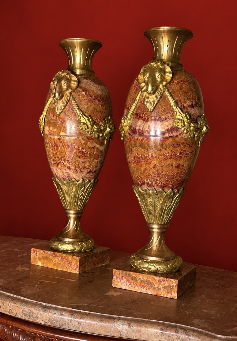 Paire de Cassolettes en Marbre et Bronze ,  19eme Siècle 