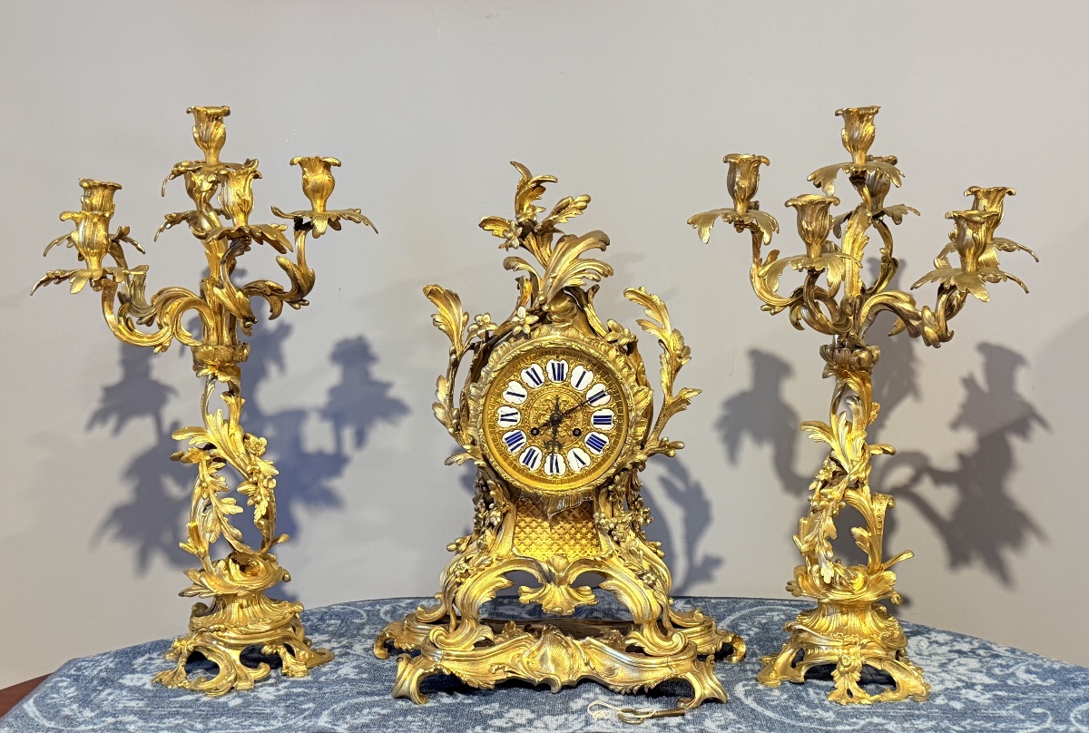 Garniture de Cheminée Louis XV En Bronze , XIXe Siècle 