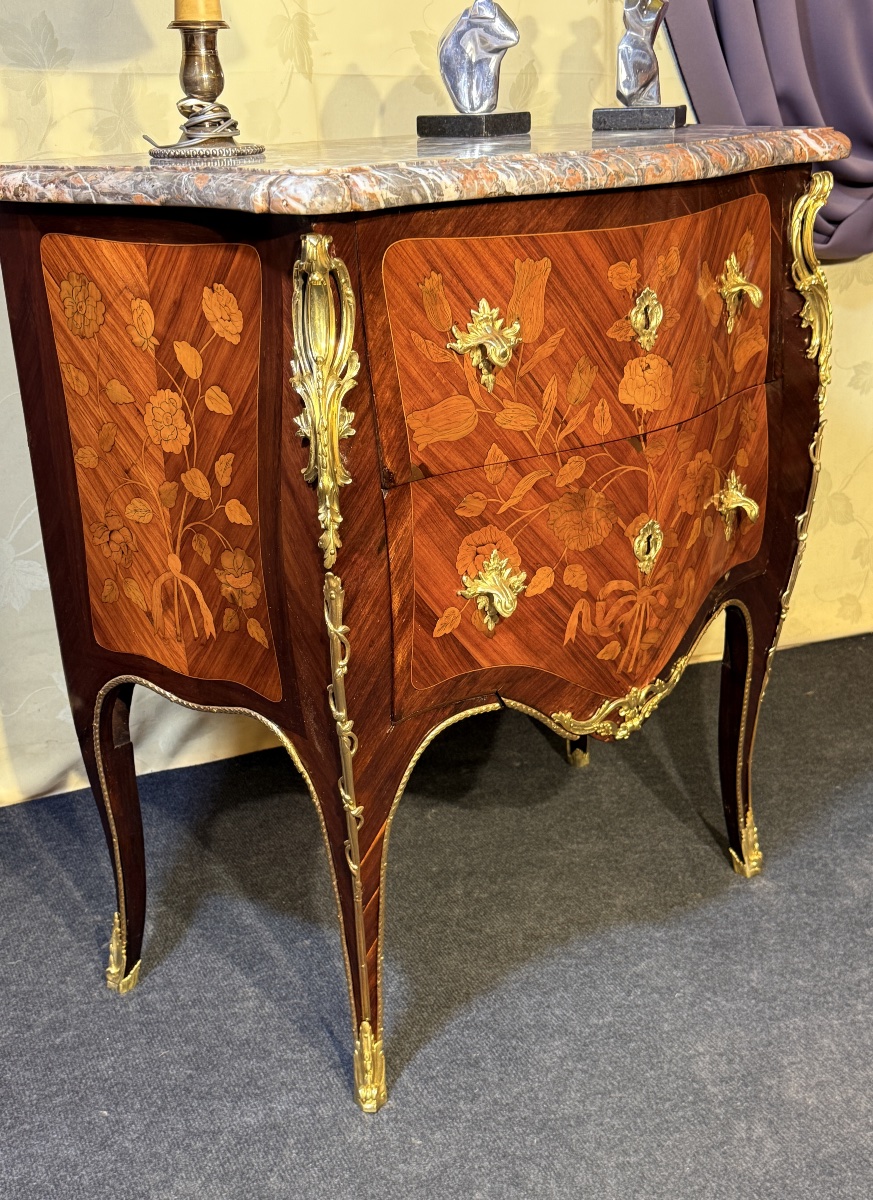 Commode Galbée , Estampillée J.C. ELLAUME, XVIIIe Siècle -photo-2