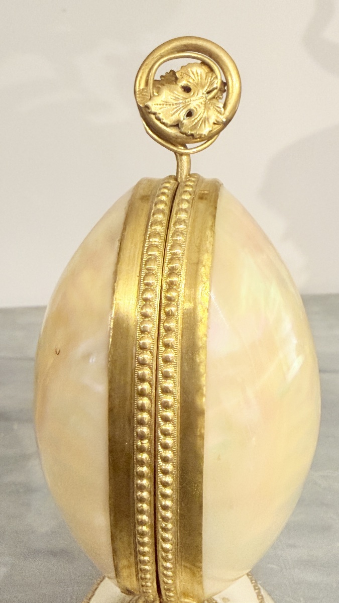 Œuf de Couture en Nacre et Bronze Doré, vers 1870 -photo-5