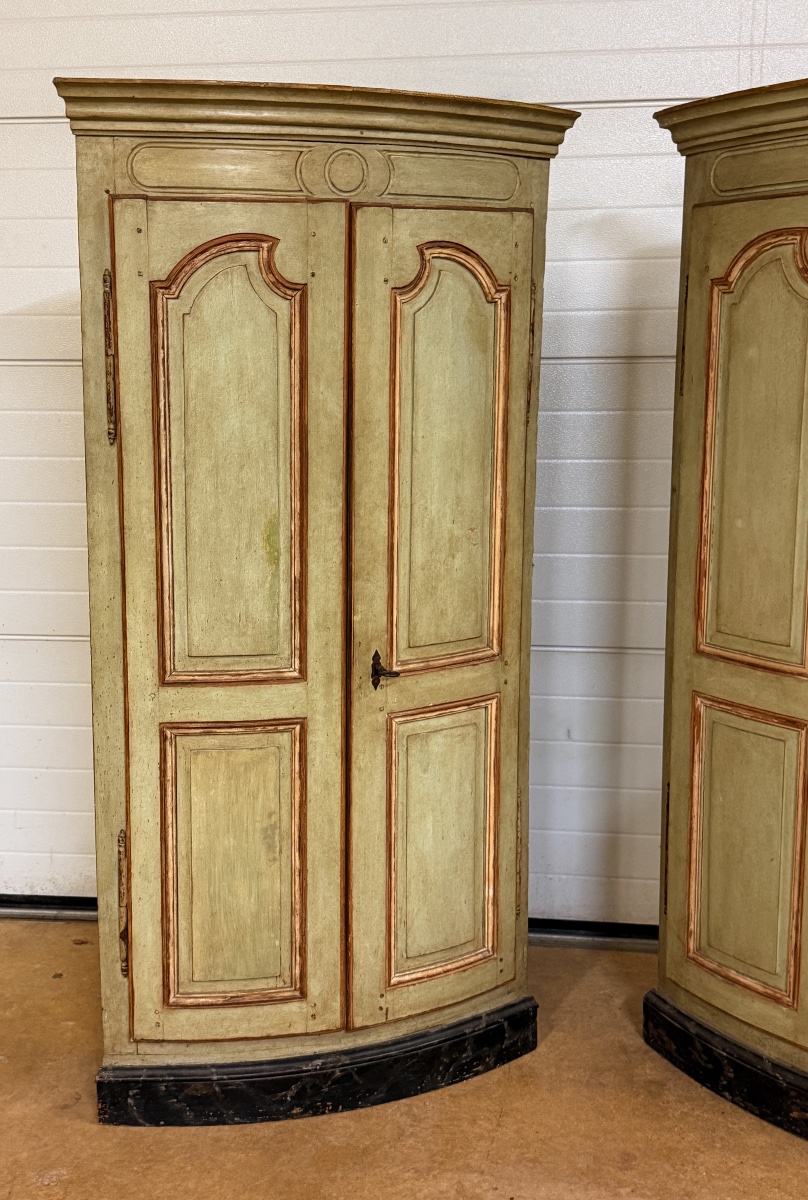 Pair Of Curved Louis XV Corner Pieces -photo-2