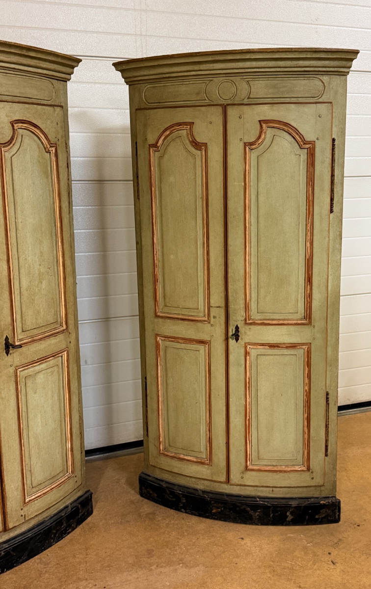 Pair Of Curved Louis XV Corner Pieces -photo-3