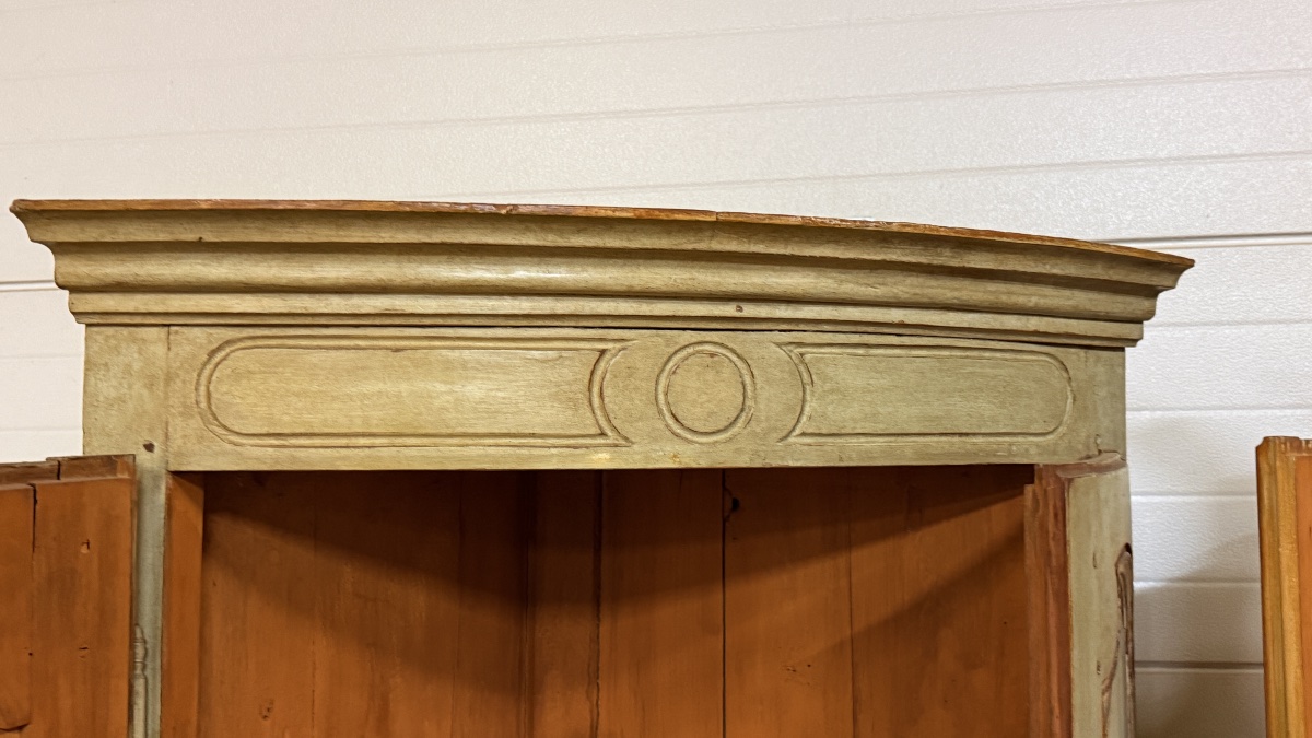 Pair Of Curved Louis XV Corner Pieces -photo-3