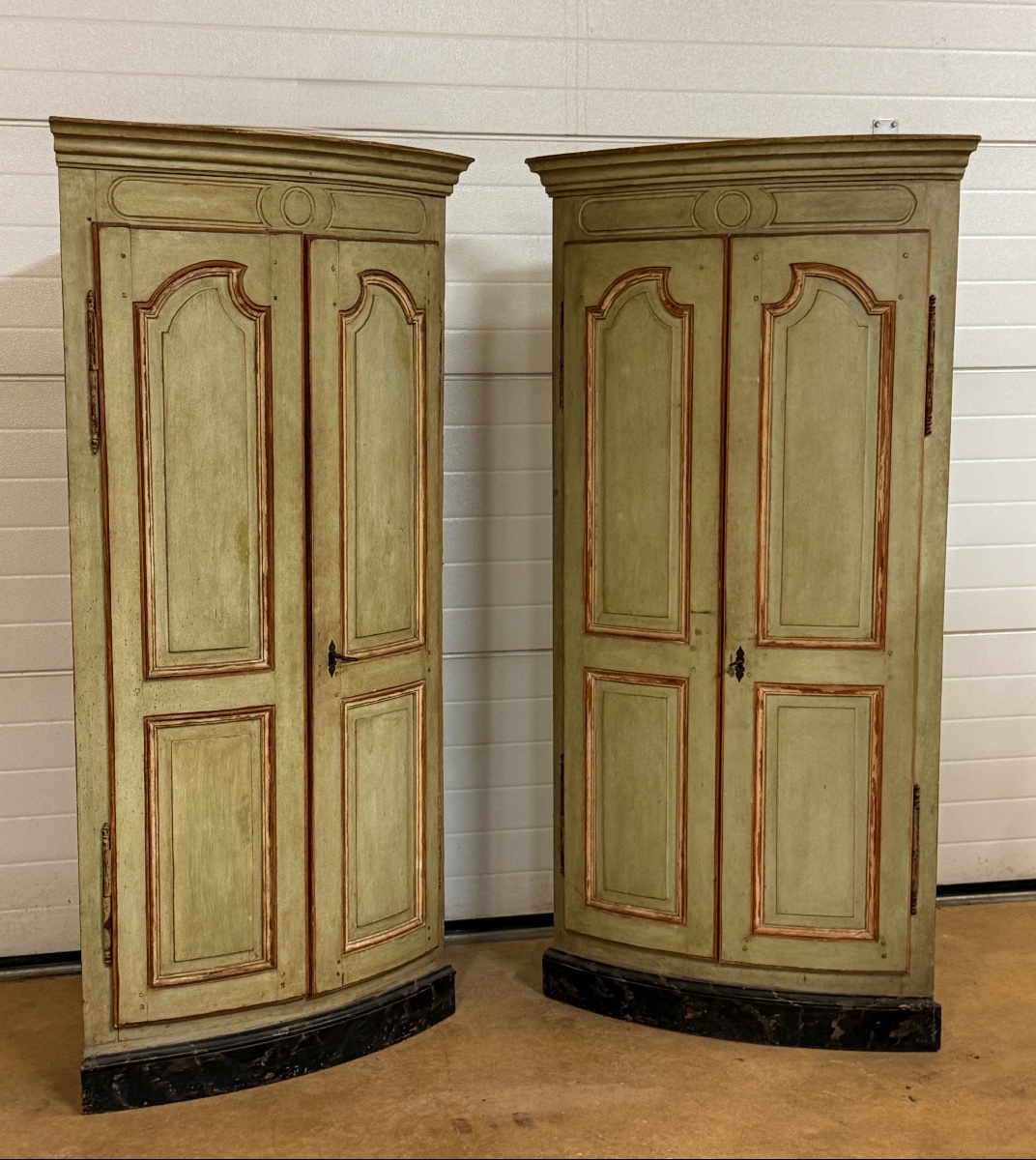 Pair Of Curved Louis XV Corner Pieces -photo-7