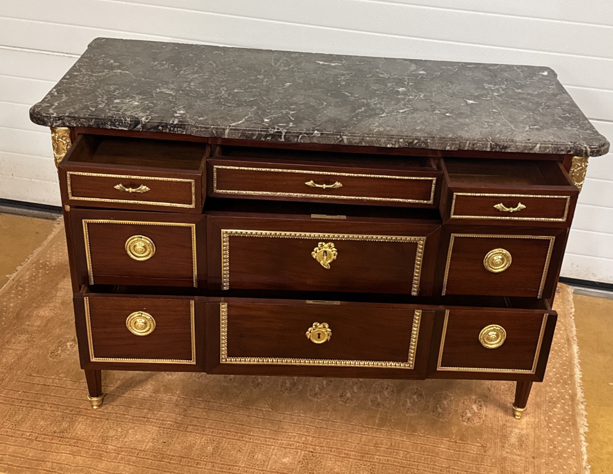 Commode Louis XVI , Estampillée J. P.  BERTRAND,  XVIIIe Siècle -photo-5