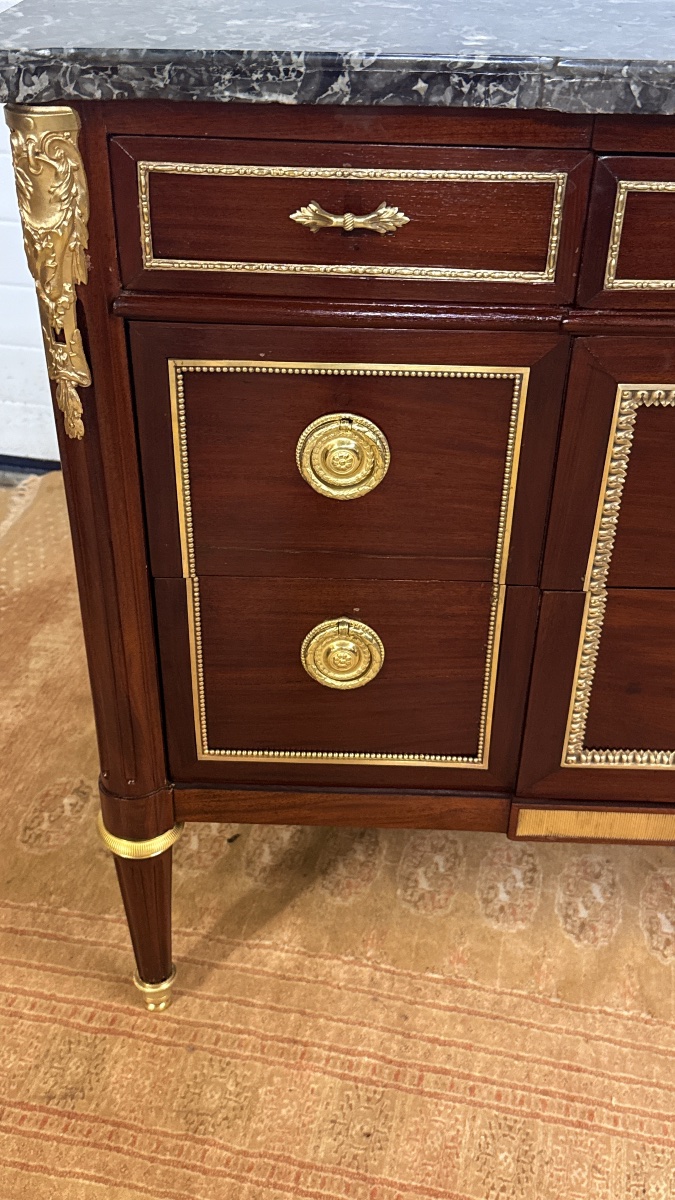 Commode Louis XVI , Estampillée J. P.  BERTRAND,  XVIIIe Siècle -photo-1