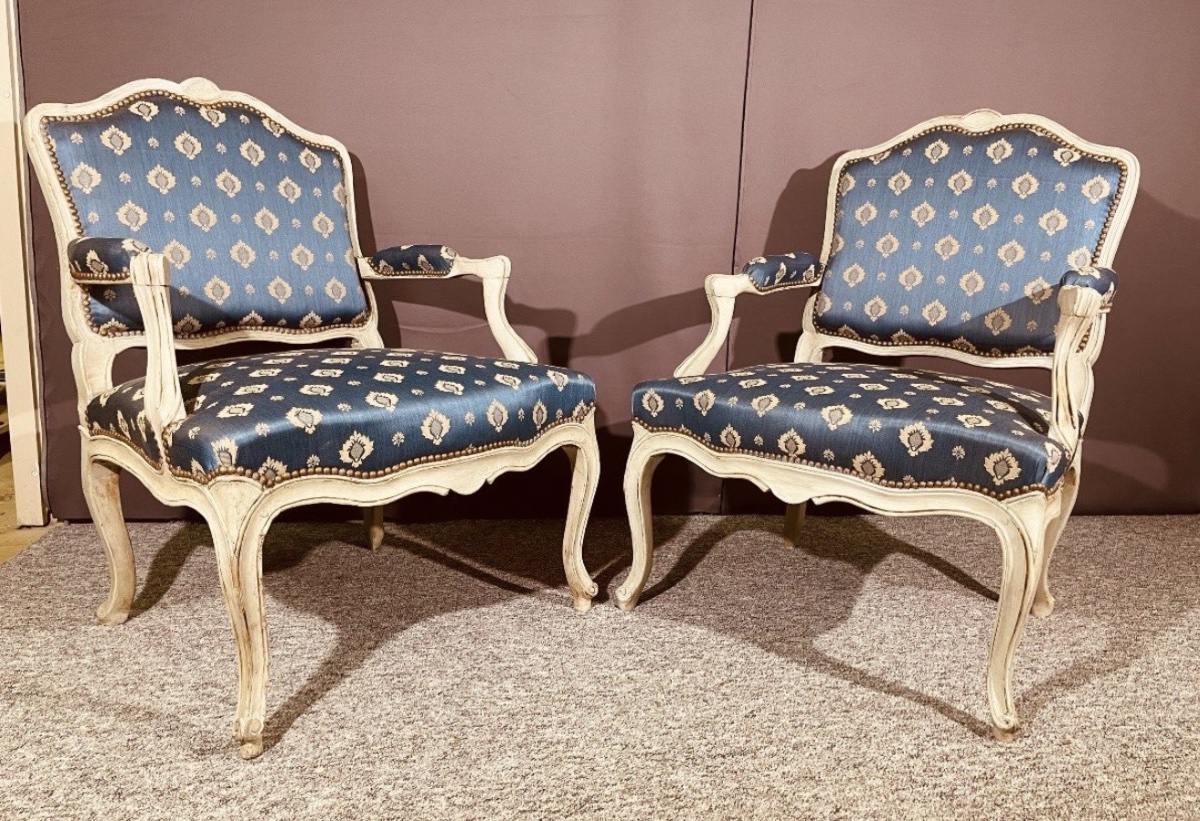 Paire de Fauteuils Louis XV , Époque XVIIIe Siècle 