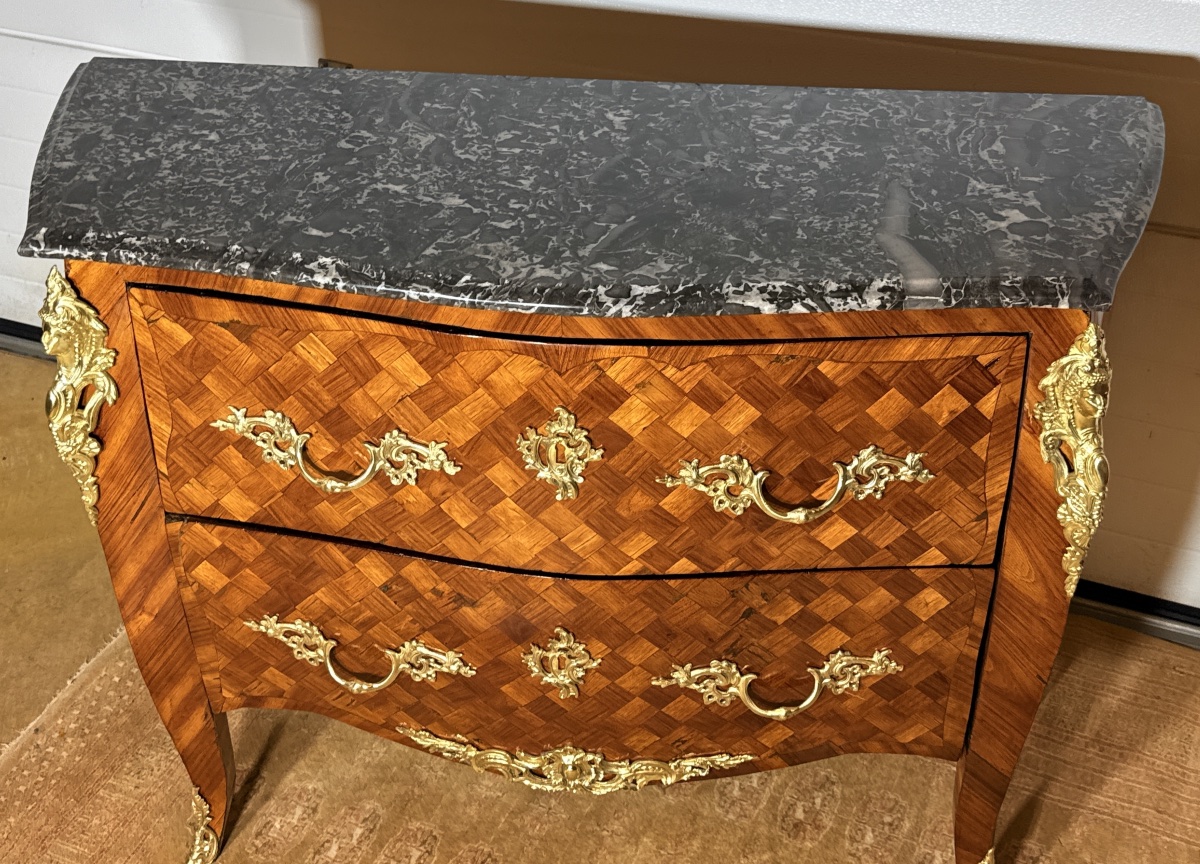 Commode Galbée Louis XV , Époque XVIIIe Siècle -photo-2