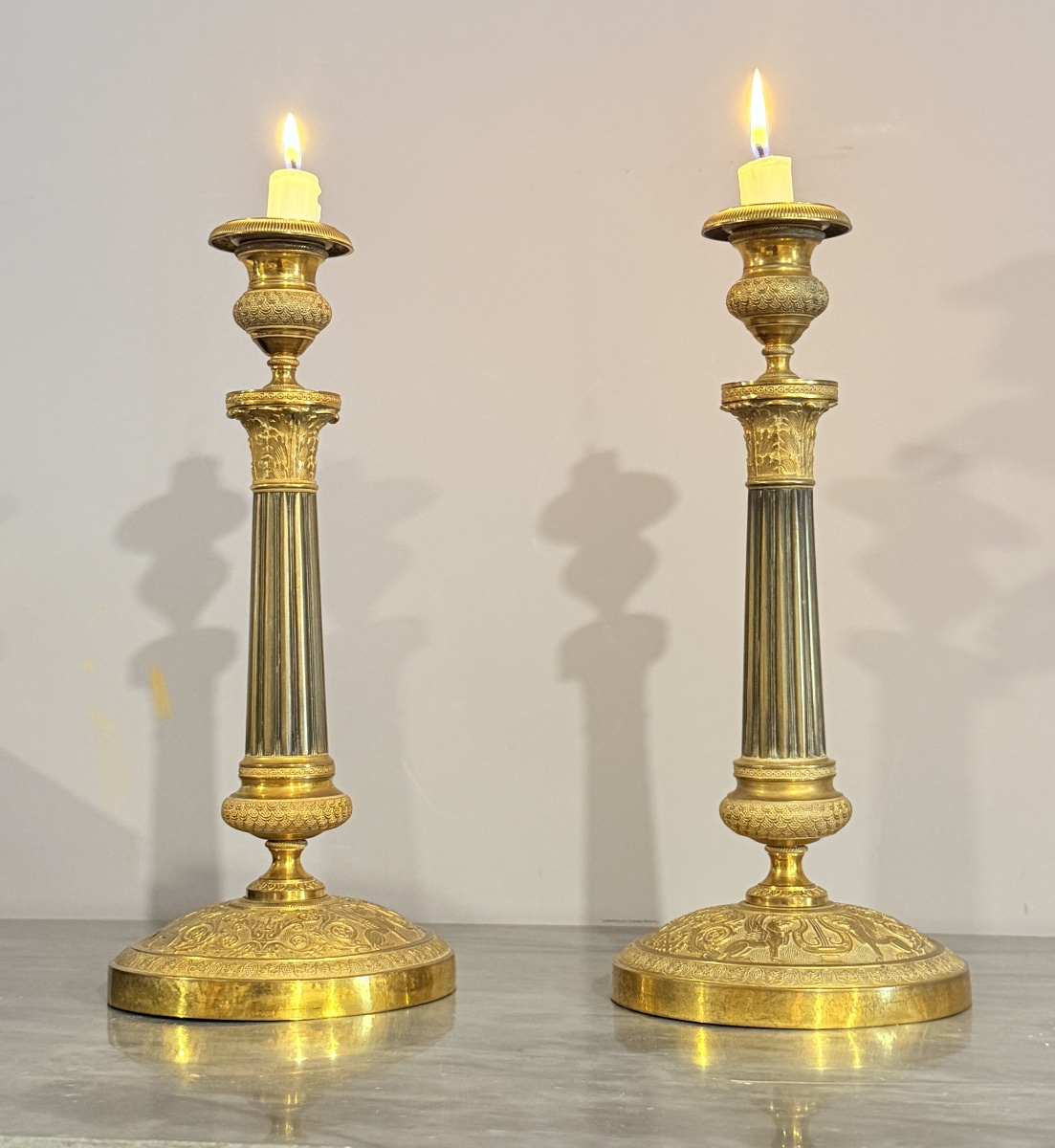 Paire de Bougeoirs en Bronze , Époque Restauration 