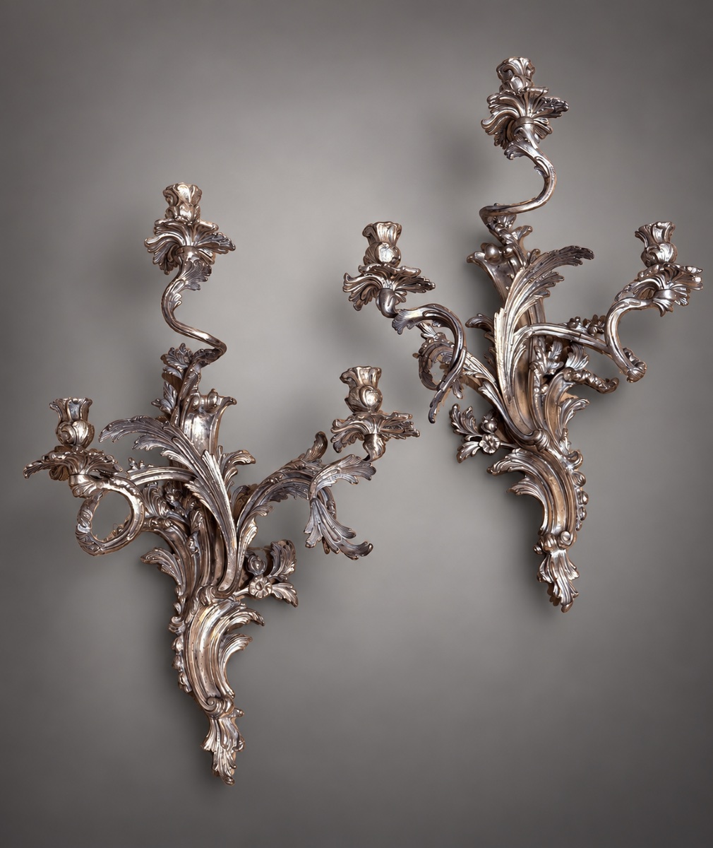 Paire d’Appliques Louis 15 en Bronze argenté ,  XIXe Siècle -photo-2