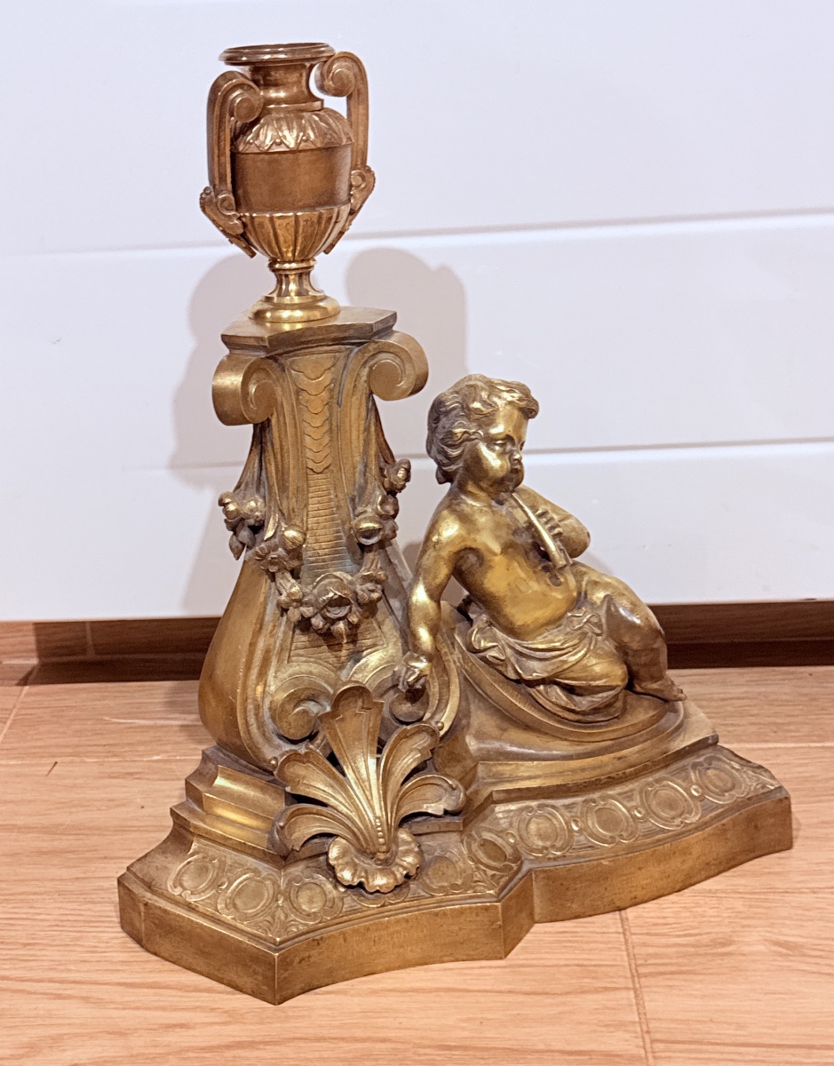 Paire de chenets en bronze doré à décor de putti musiciens – Style Louis XV – XIXᵉ siècle-photo-7