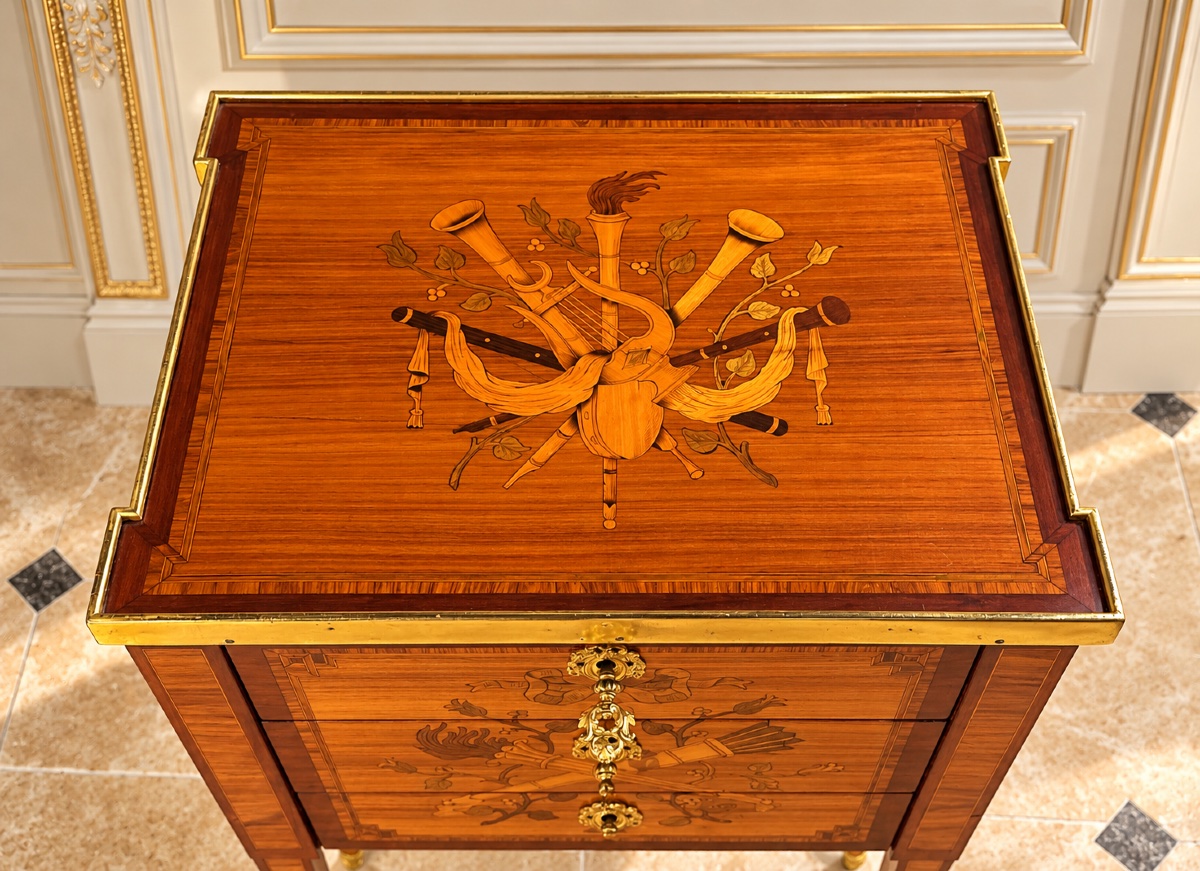 Louis XVI Coffee Table, 18th Century -photo-3