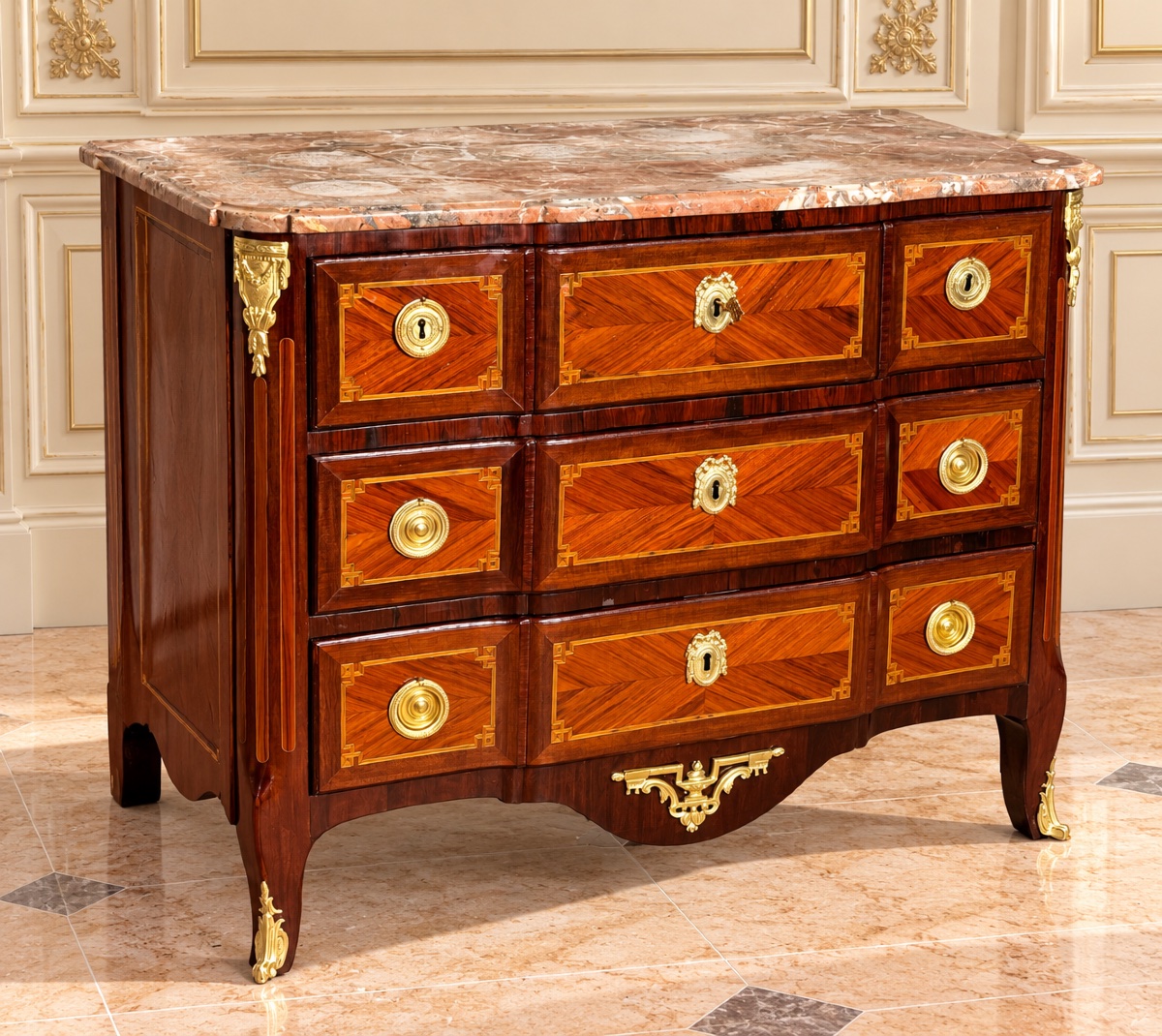 Commode à Ressaut , Estampillée REIZELL , Époque XVIIIe Siècle 