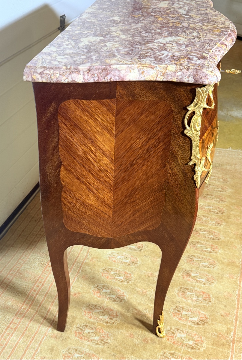 Commode Louis XV , Galbée à décor de Fleurs , Époque XXe Siècle -photo-5