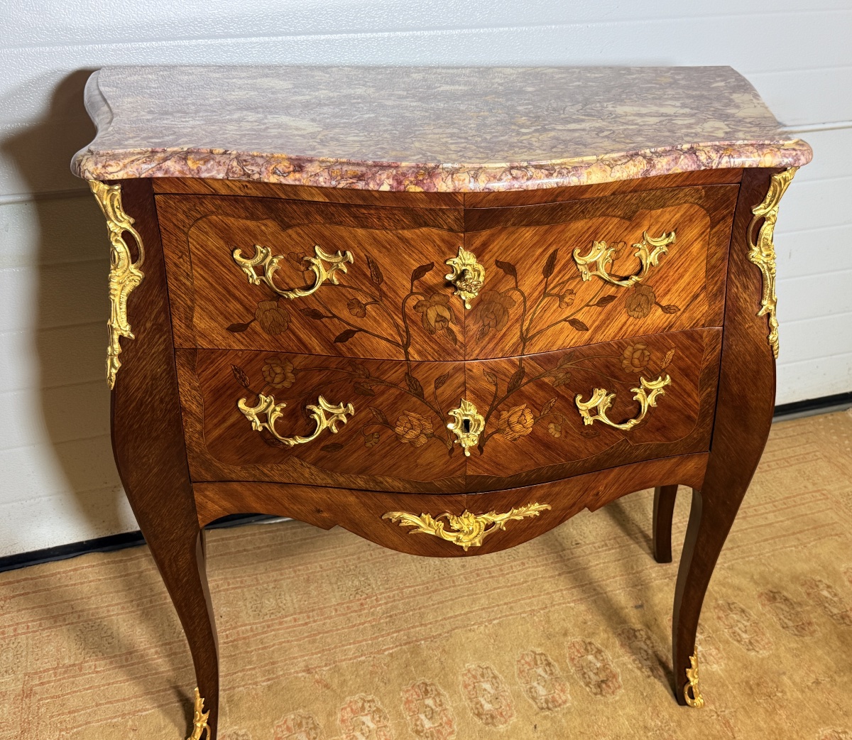 Commode Louis XV , Galbée à décor de Fleurs , Époque XXe Siècle -photo-8