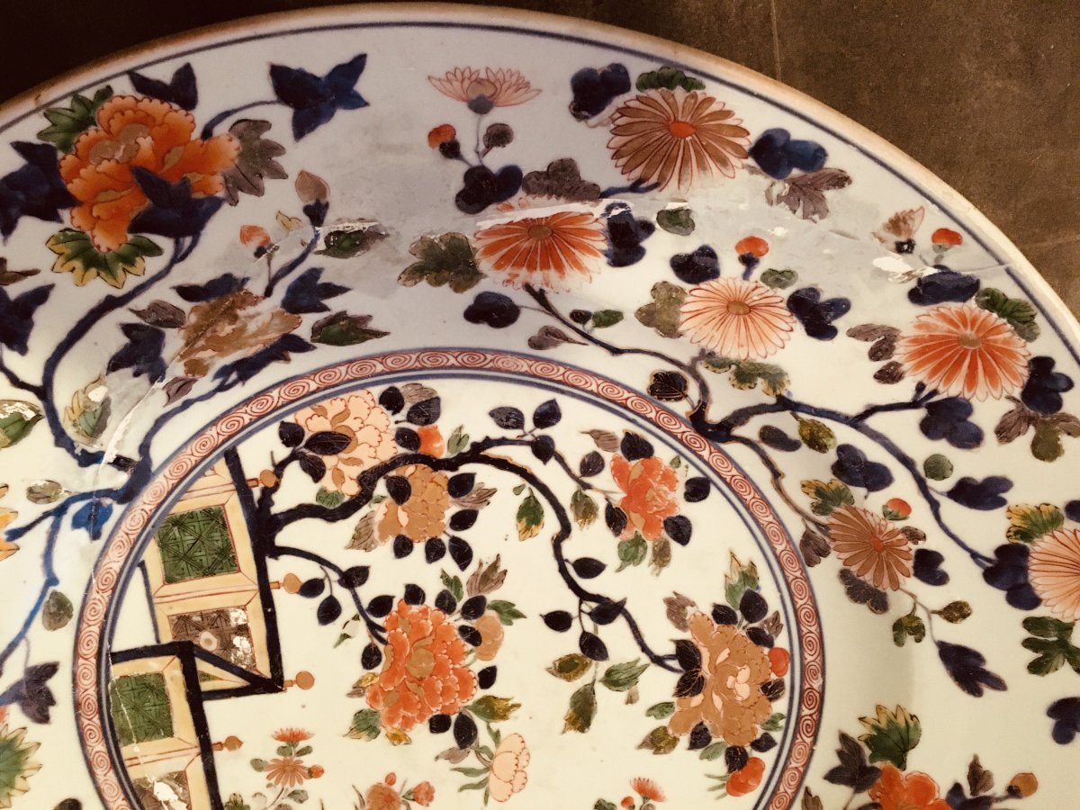 Plat en Porcelaine IMARI  Epoque XVIIIe , Diamètre 55 cm -photo-4