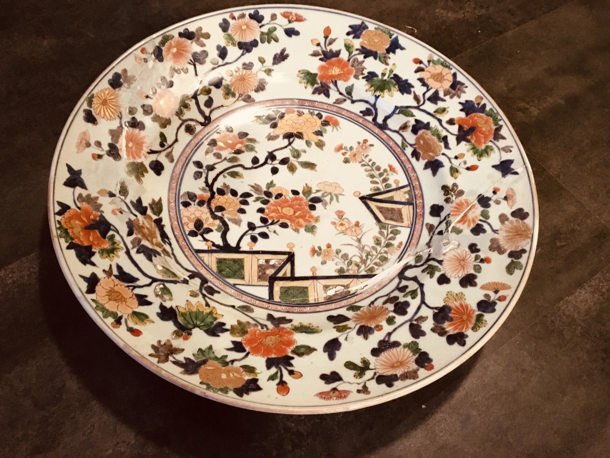 Plat en Porcelaine IMARI  Epoque XVIIIe , Diamètre 55 cm -photo-5