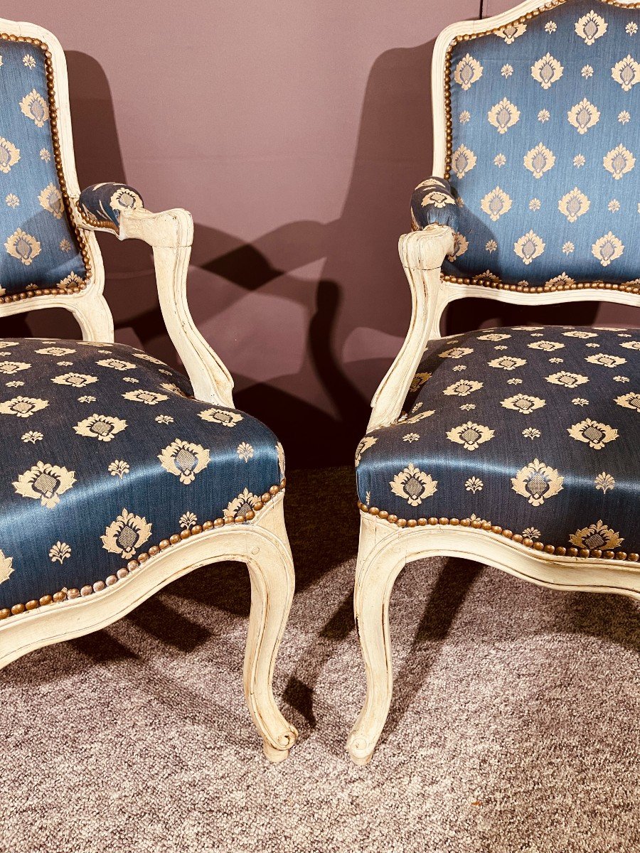 Paire De Larges Fauteuils Louis XV , à Dossiers Plats-photo-2