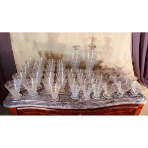  Service de Verres Modèle Quincy de René LALIQUE 45 Pièces 43 verres + 2 Carafes 