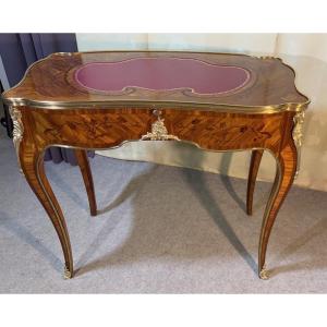 Table à Écrire en Marqueterie , Modèle BVRB , Époque XIXe 