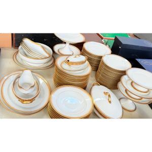 Limoges, Porcelain Service Part With Gold Fillets, Marked With Earthenware Lions, 85 Pieces 