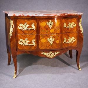 Commode Louis XV , Galbée toutes Faces ,  XVIIIe Siècle 
