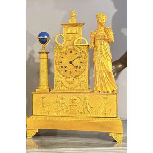 Pendule Époque EMPIRE en Bronze doré au Mercure , XIXe