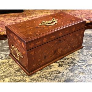 Coffret en Marqueterie de Fleurs , Époque XVIIIe Siècle 