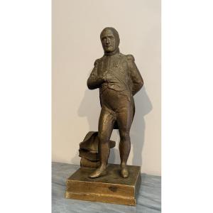 Napoléon Bonaparte en Pied avec son Bicorne  , Bronze ancien 