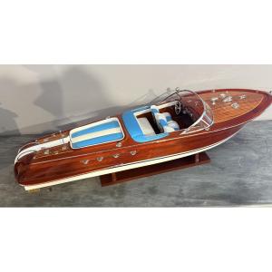 Model Of The Riva Aquarama , 87 Cm