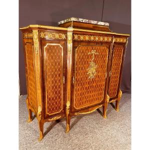 Exceptional 19th Century 3-door Cabinet In Museum Quality