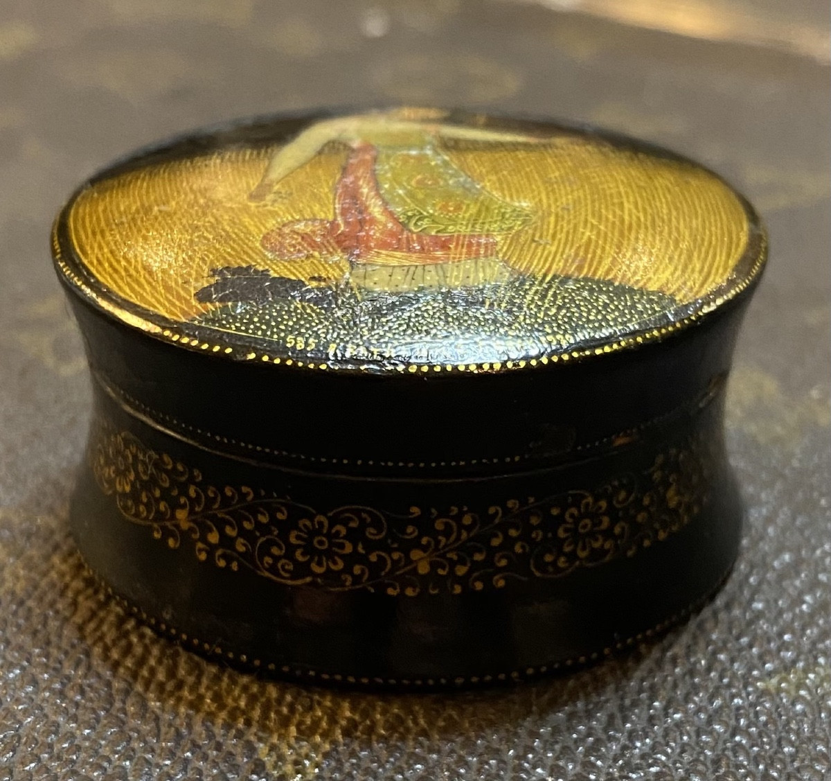 Palekh Lacquer Box Signed By Master Aivatagin And Dated 1930-photo-4