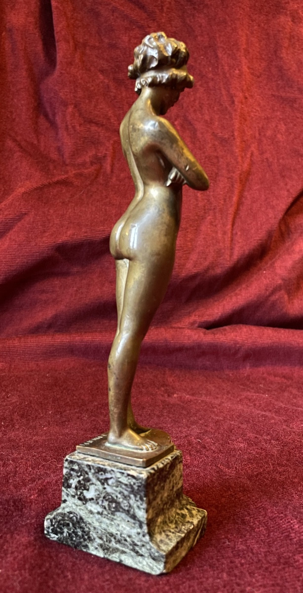 Femme aux bras croisés, bronze, par Philippe -photo-4