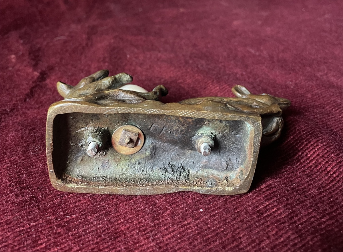 Deux souris portant un œuf, bronze par G. Richard-photo-4