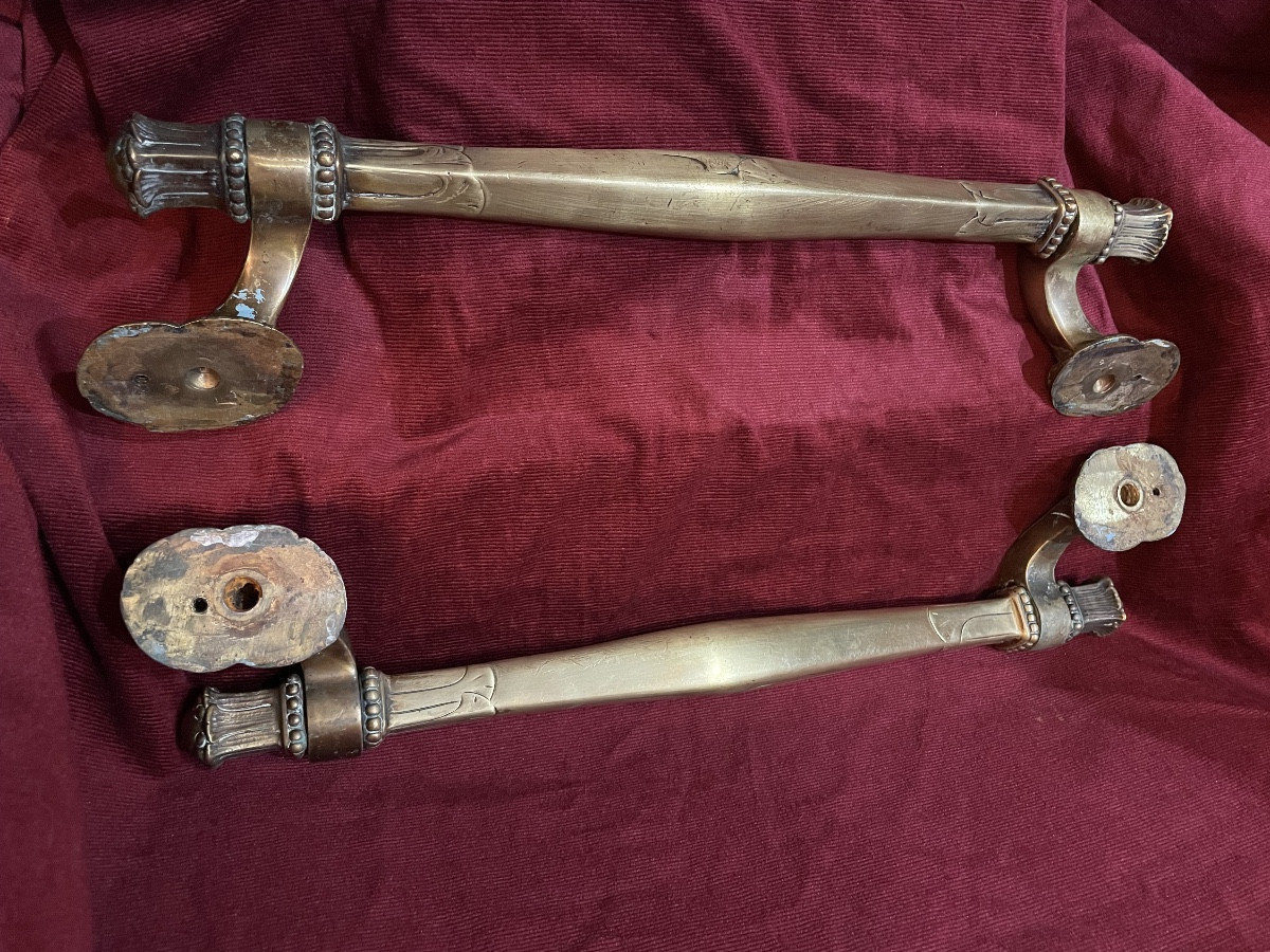 Poignées de portes battantes en bronze d'une brasserie parisienne -photo-3