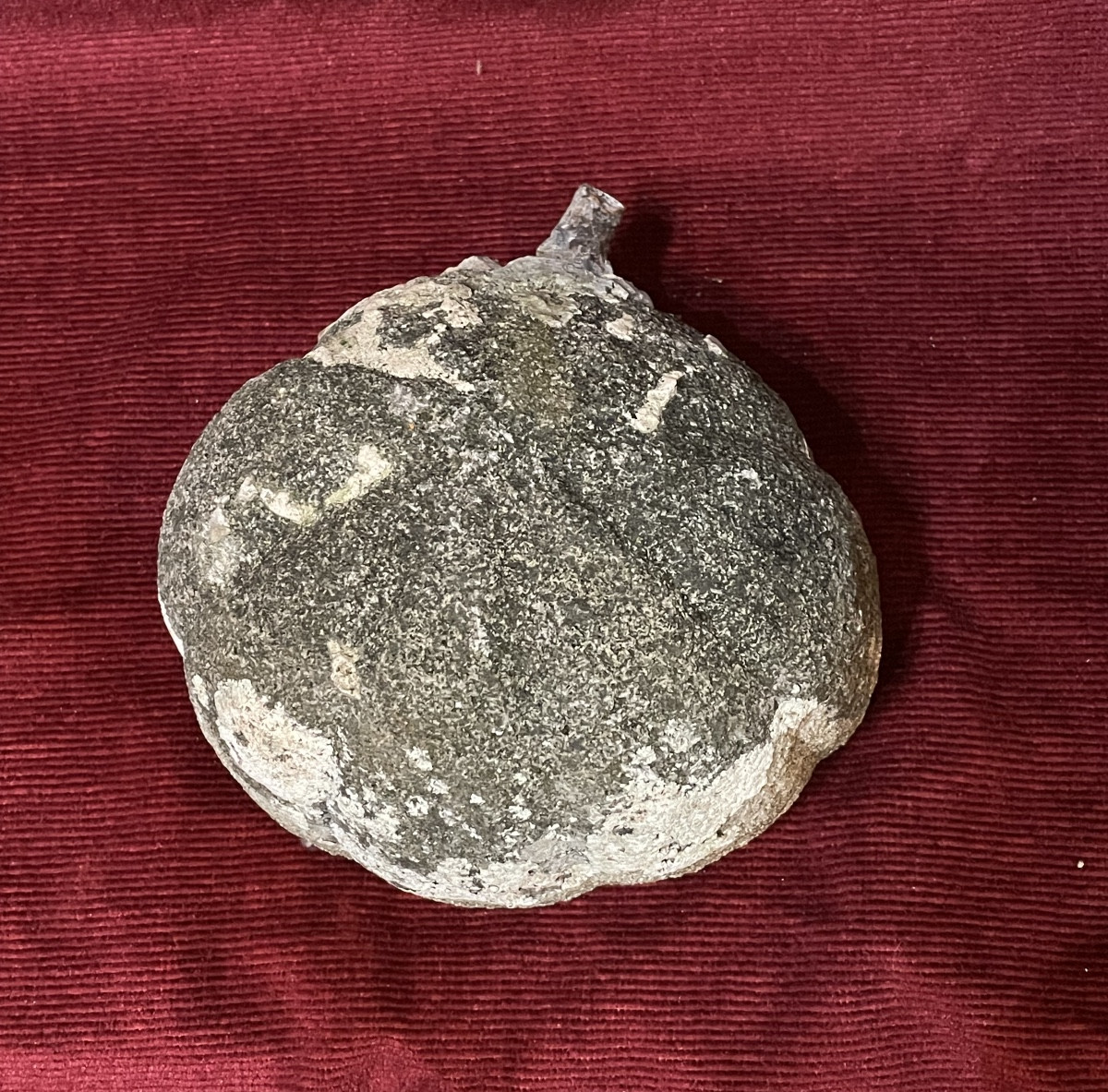 Bénitier granit Bretagne Côtes d'Armor 16 ème siècle -photo-1