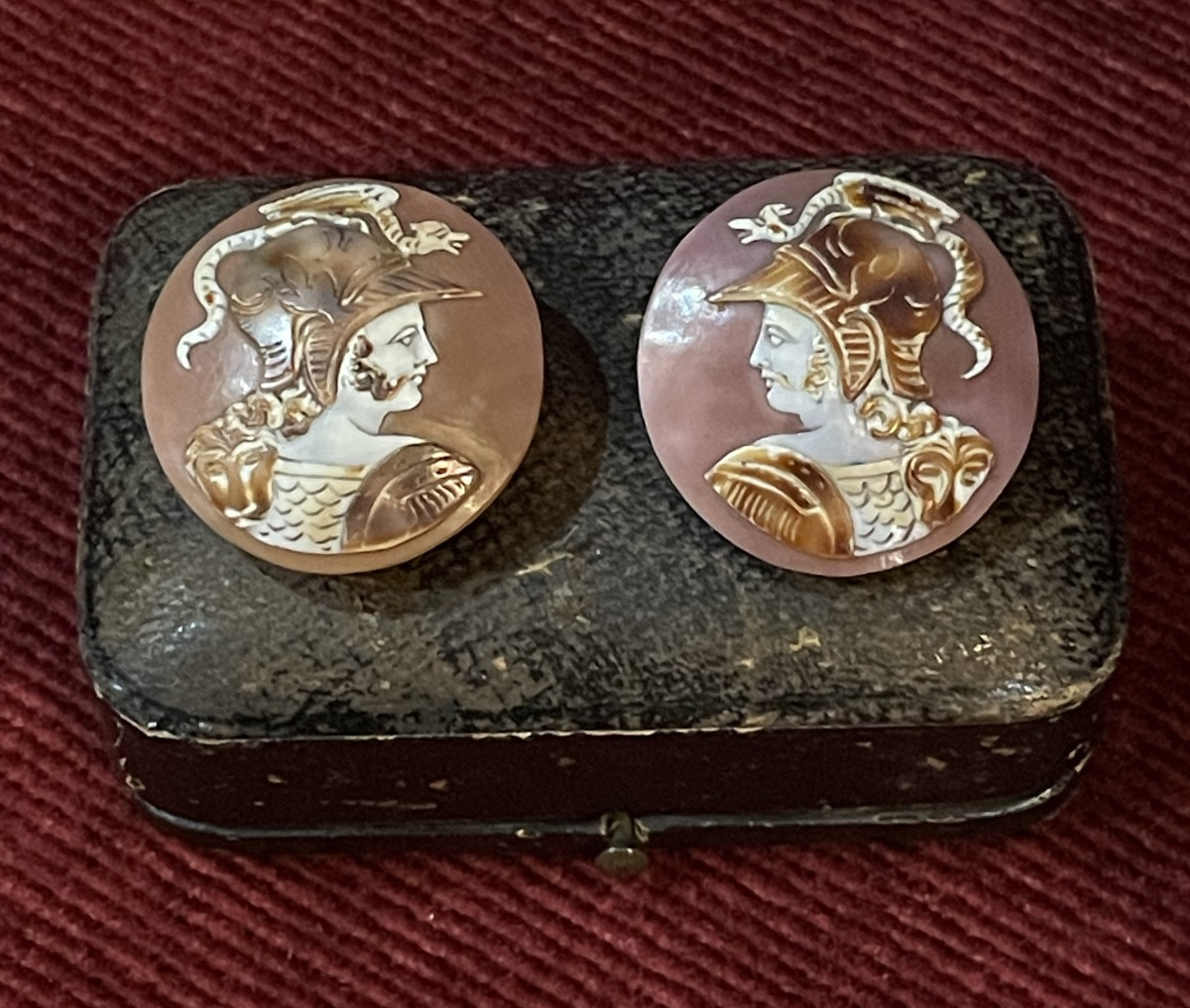 Boutons de manchettes camées en coquillage, 19 ème siècle -photo-3