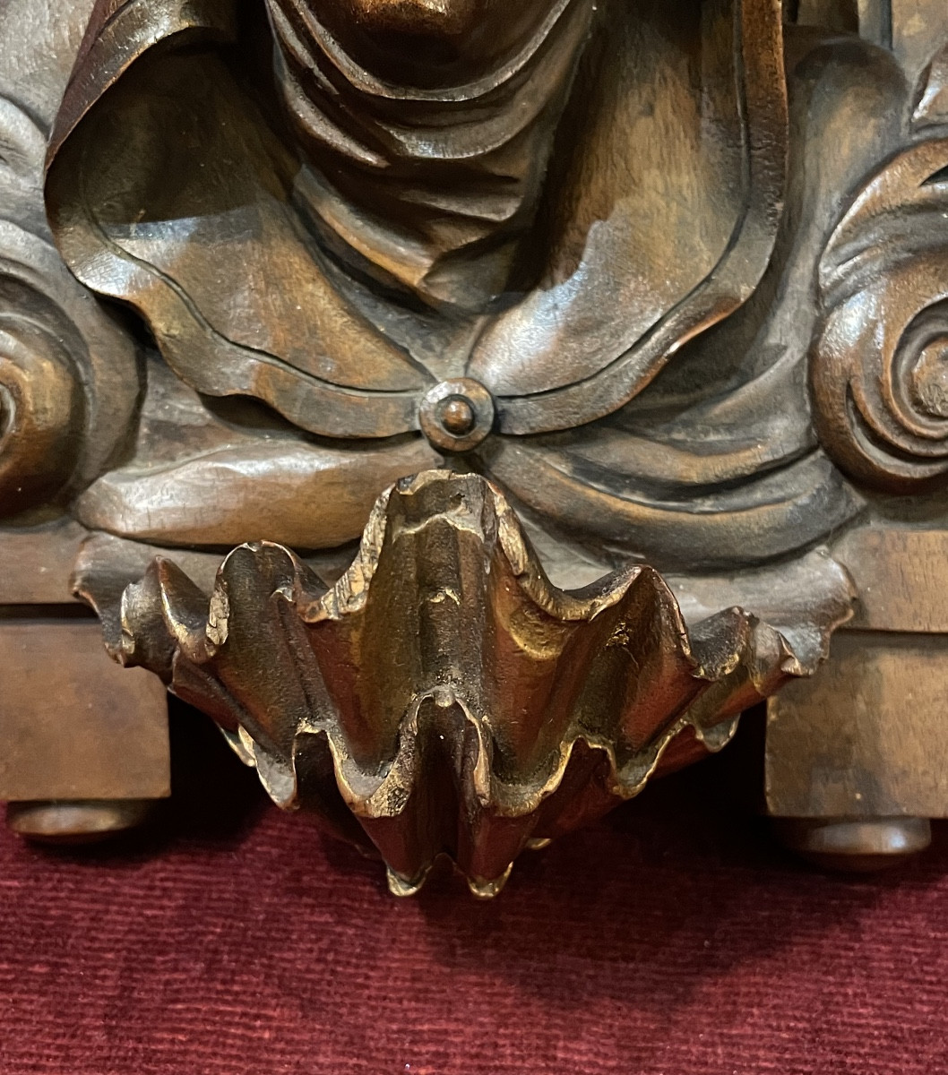 Bénitier en bois sculpté monoxyle, 19 ème siecle-photo-2