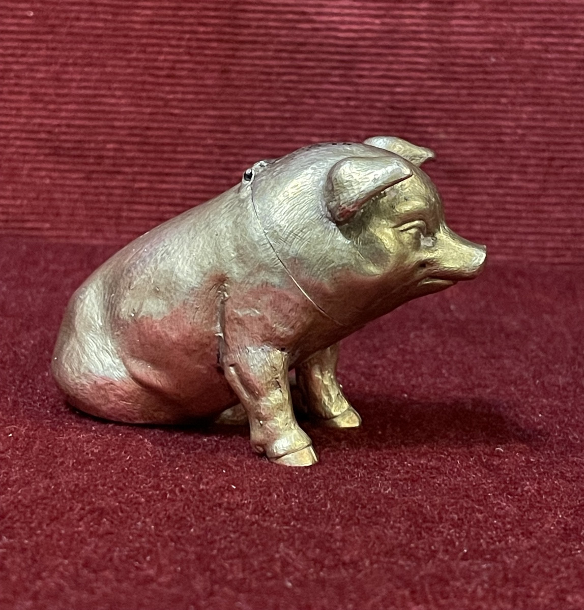 Small Silver Box In The Shape Of A Pig-photo-2