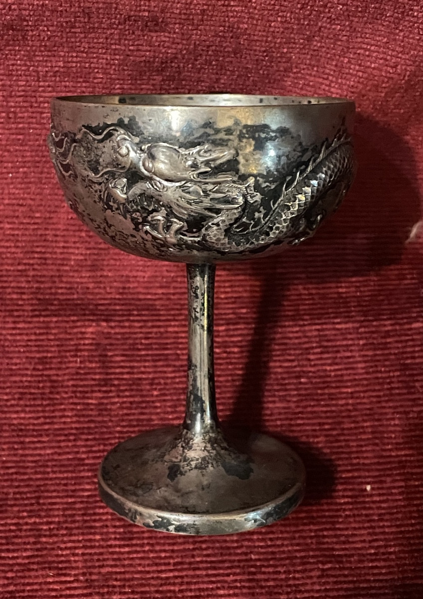 Ancienne coupe en argent au dragon, Chine début 20 ème siècle