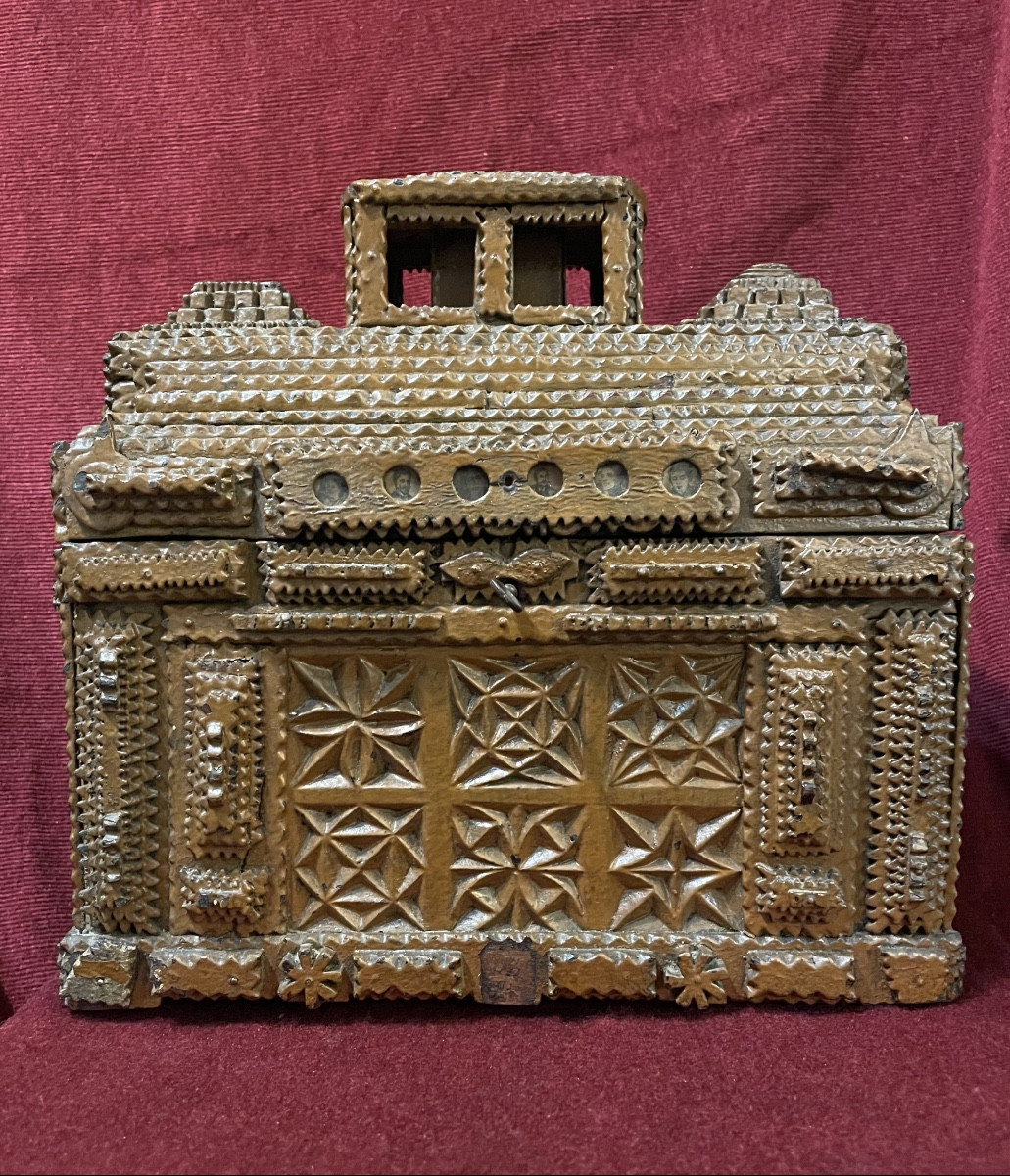 Wooden Tramp Art Box-photo-2
